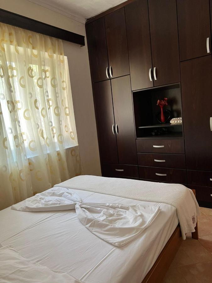 Amar Villa Sarandë Exteriör bild