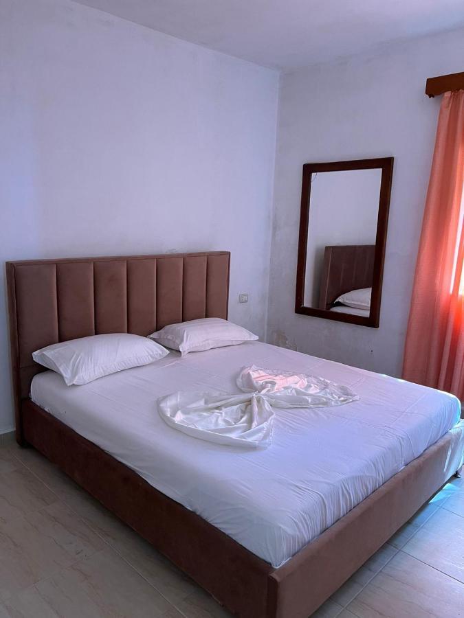 Amar Villa Sarandë Exteriör bild